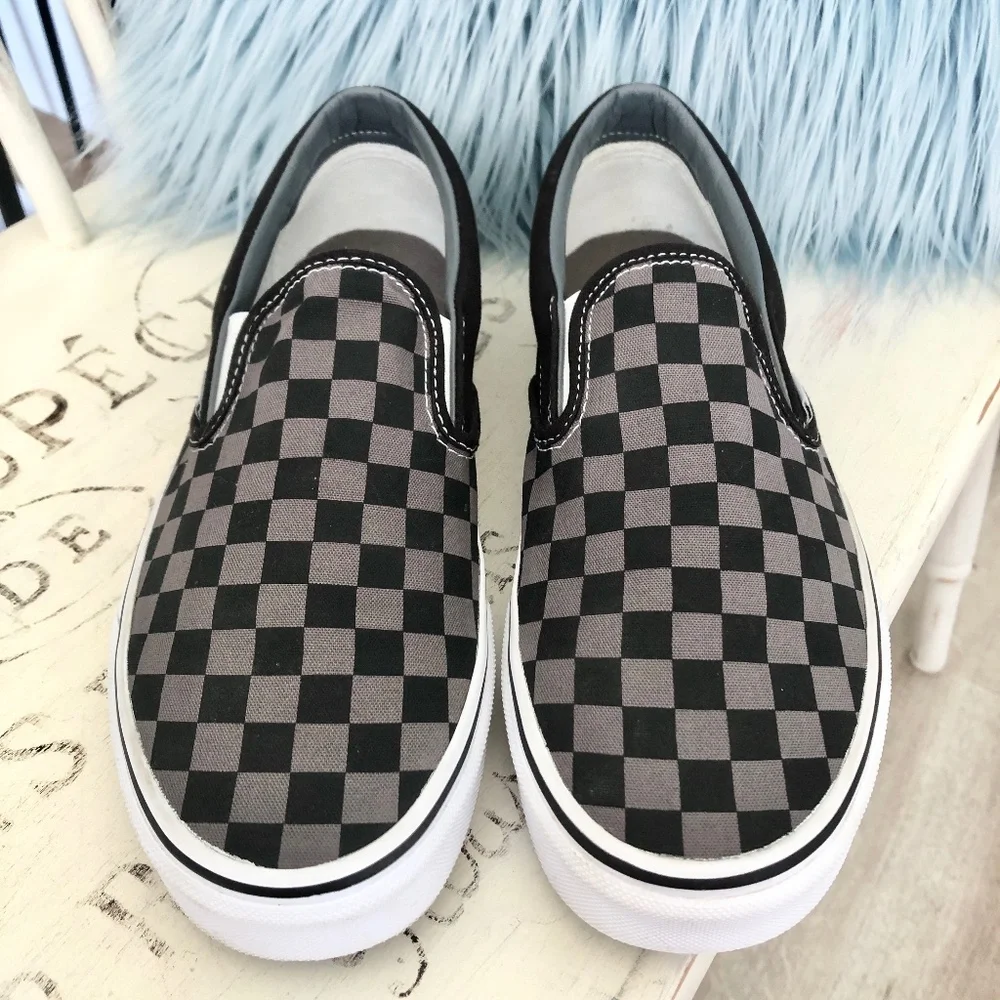 Vans, Off The Wall, Classic, Slip-On Checkerboard, Canvas Sneakers, Size 9.5 - Picture 2 of 15